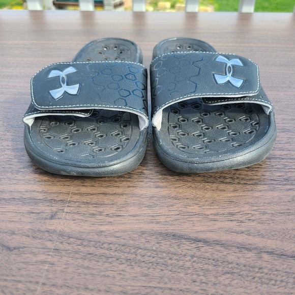 Under Armour UA Playmaker III Slides Sandals Size Y6 - Picture 2 of 11